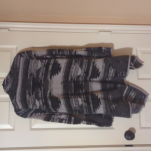 Cardigan - Picture 4 of 4